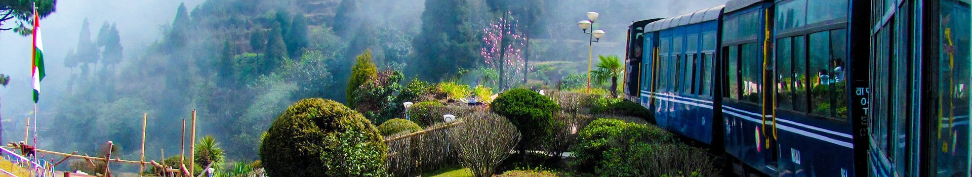 Gangtok, Pelling & Darjeeling Tour